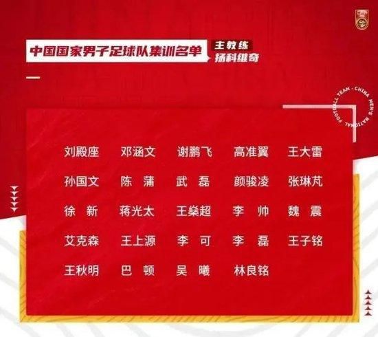 女生脱了内裤让男生捅